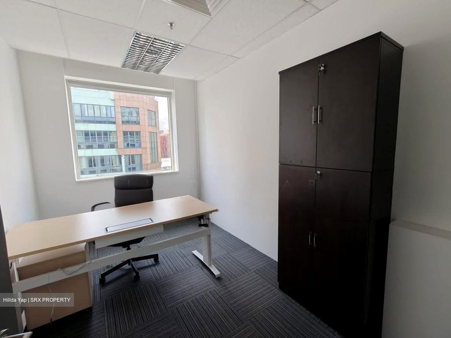 Burlington Square (D7), Office #632834341